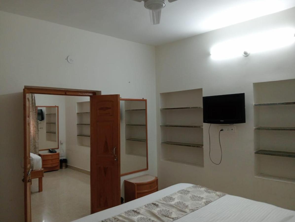 The Kesar Niwas Hotell Udaipur Exteriör bild