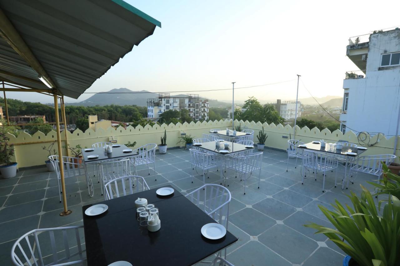 The Kesar Niwas Hotell Udaipur Exteriör bild