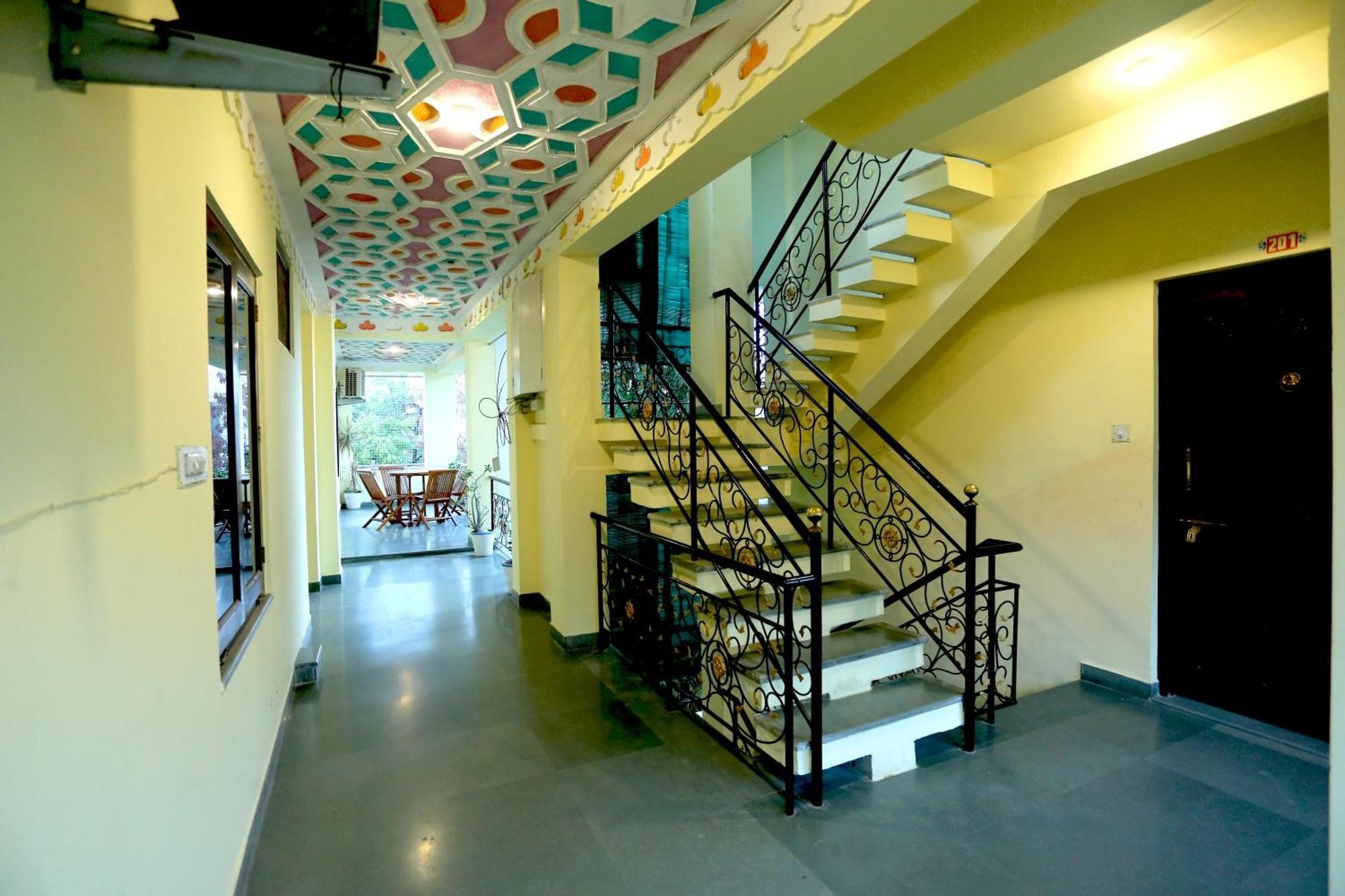 The Kesar Niwas Hotell Udaipur Exteriör bild